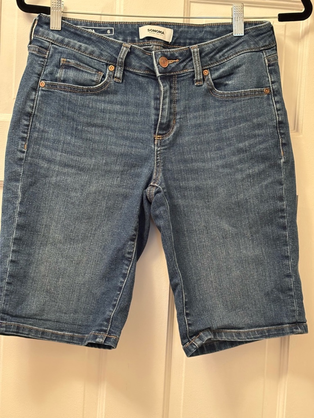 SUMMER by Sonoma BERMUDA SHORTS  Medium Blue Denim  
Size 6